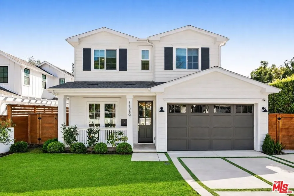 11380 Waterford St Los Angeles, CA 90049