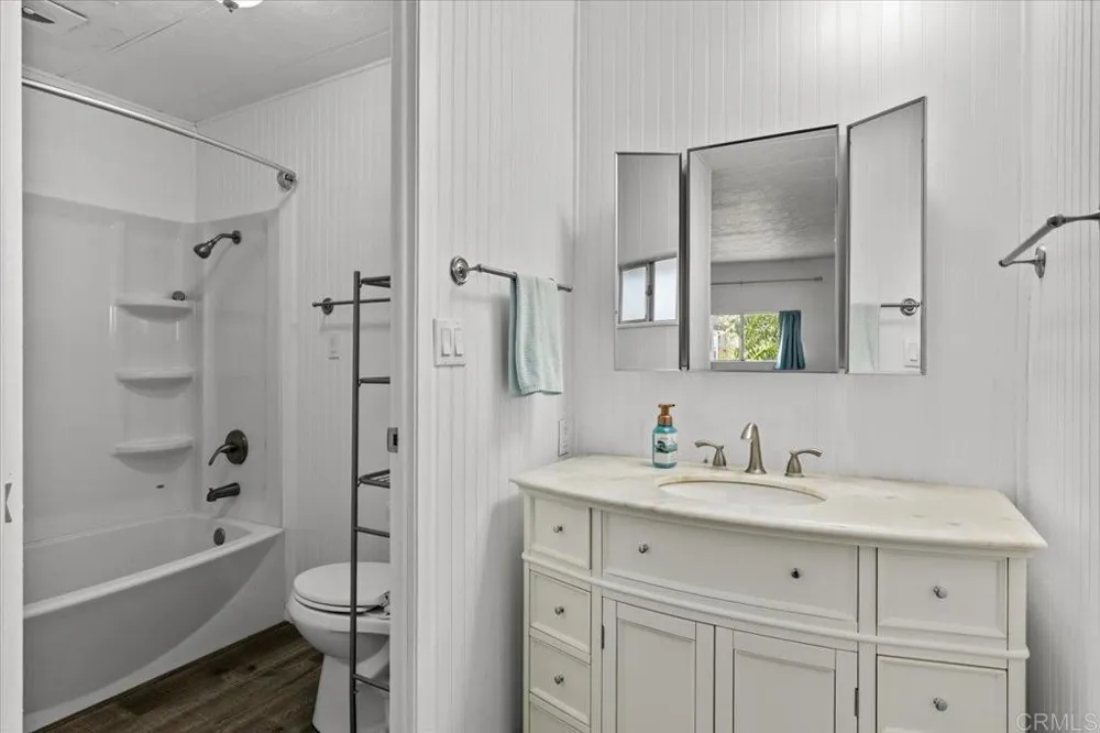 718 Sycamore Avenue #109 Vista, CA 92083