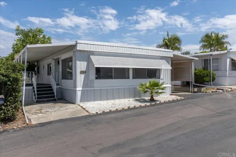718 Sycamore Avenue #109