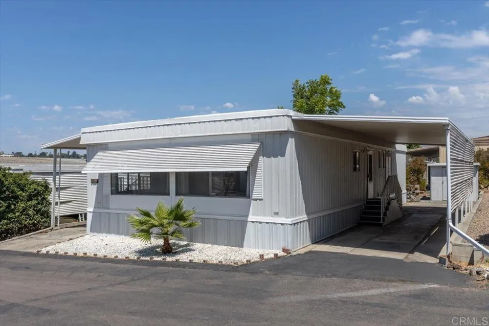 718 Sycamore Avenue #109 Vista, CA 92083