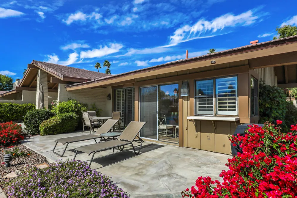 89 Palomino Circle Palm Desert, CA 92211