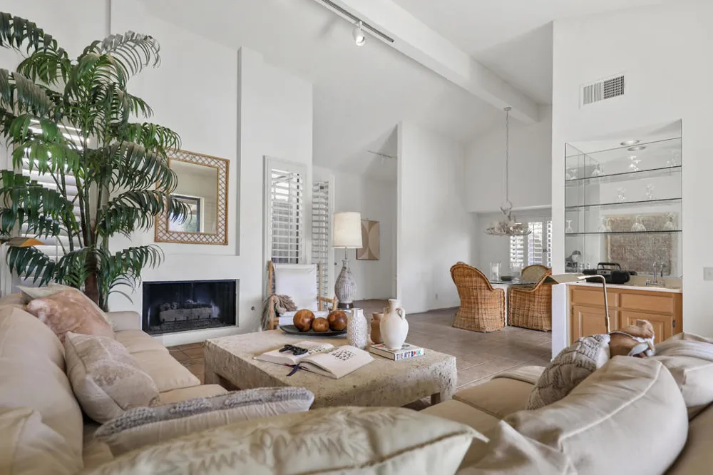 89 Palomino Circle Palm Desert, CA 92211
