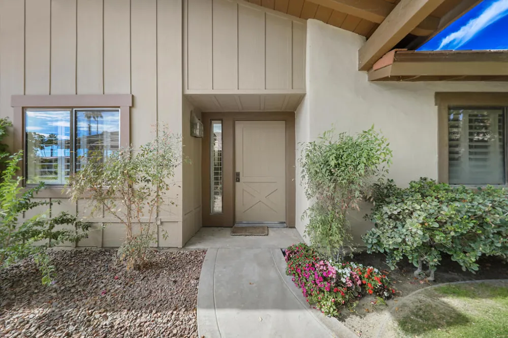 89 Palomino Circle Palm Desert, CA 92211