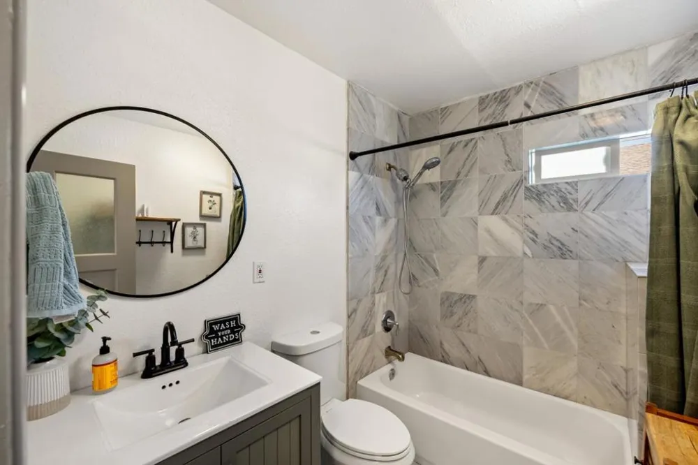62 Buena Vista Street Salinas, CA 93901