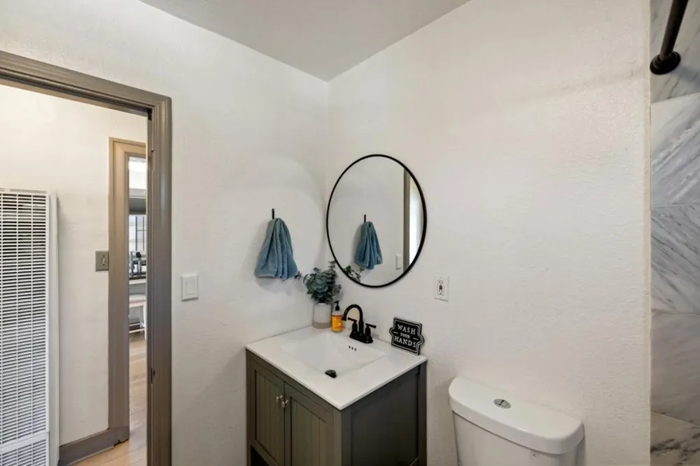 62 Buena Vista Street Salinas, CA 93901