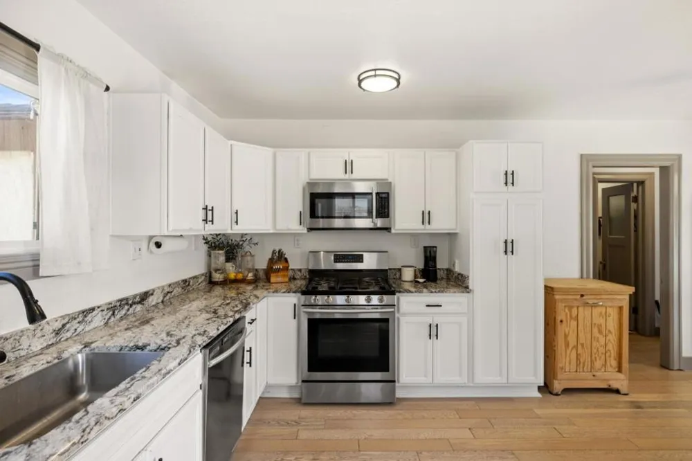 62 Buena Vista Street Salinas, CA 93901
