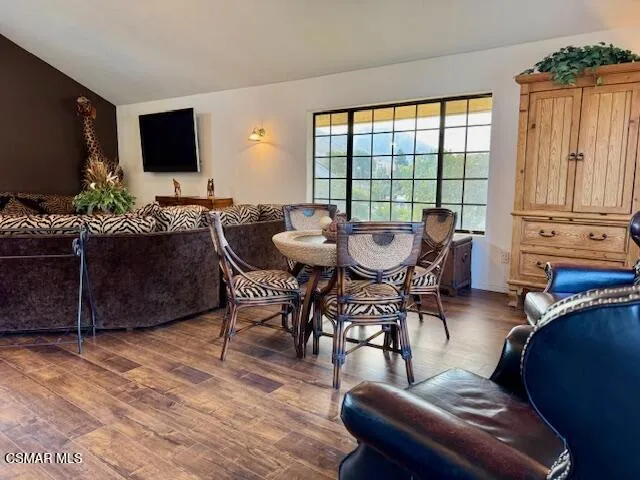 11687 Charisma Court Camarillo, CA 93012