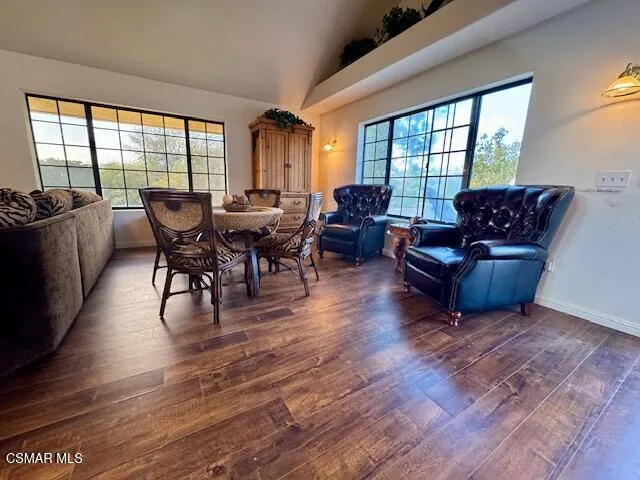11687 Charisma Court Camarillo, CA 93012