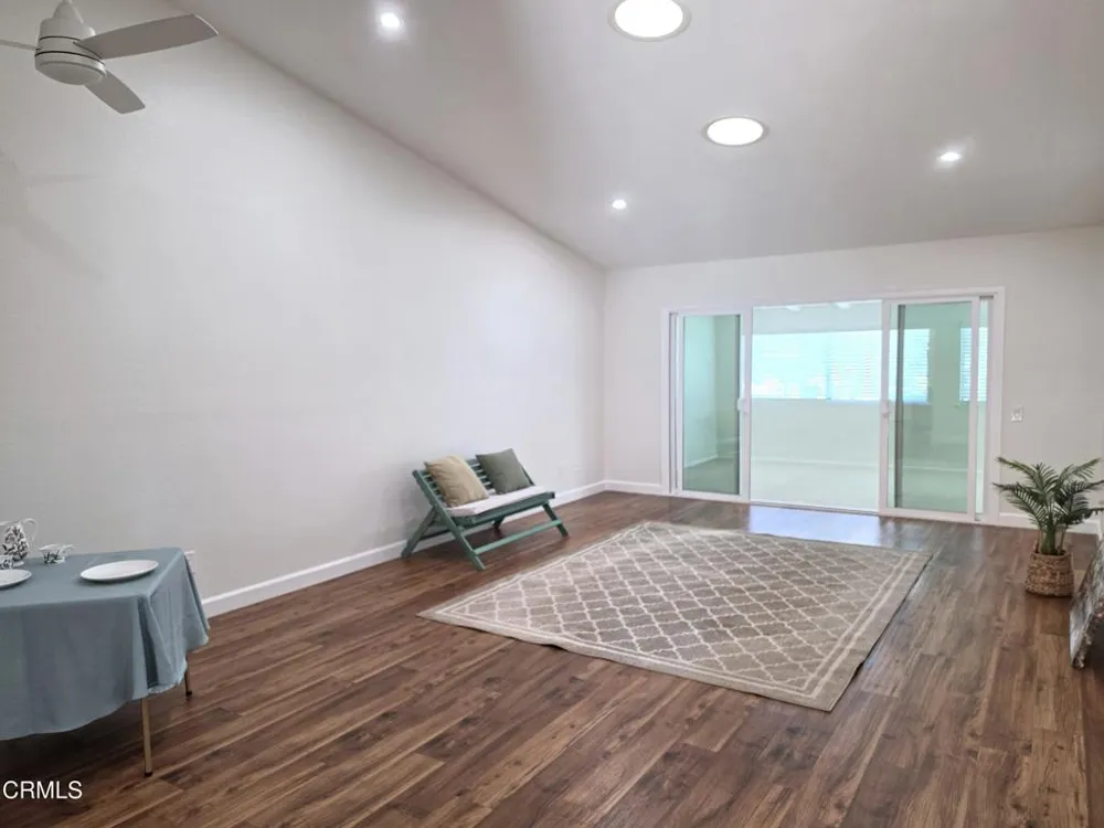 42033 Village 42 Camarillo, CA 93012