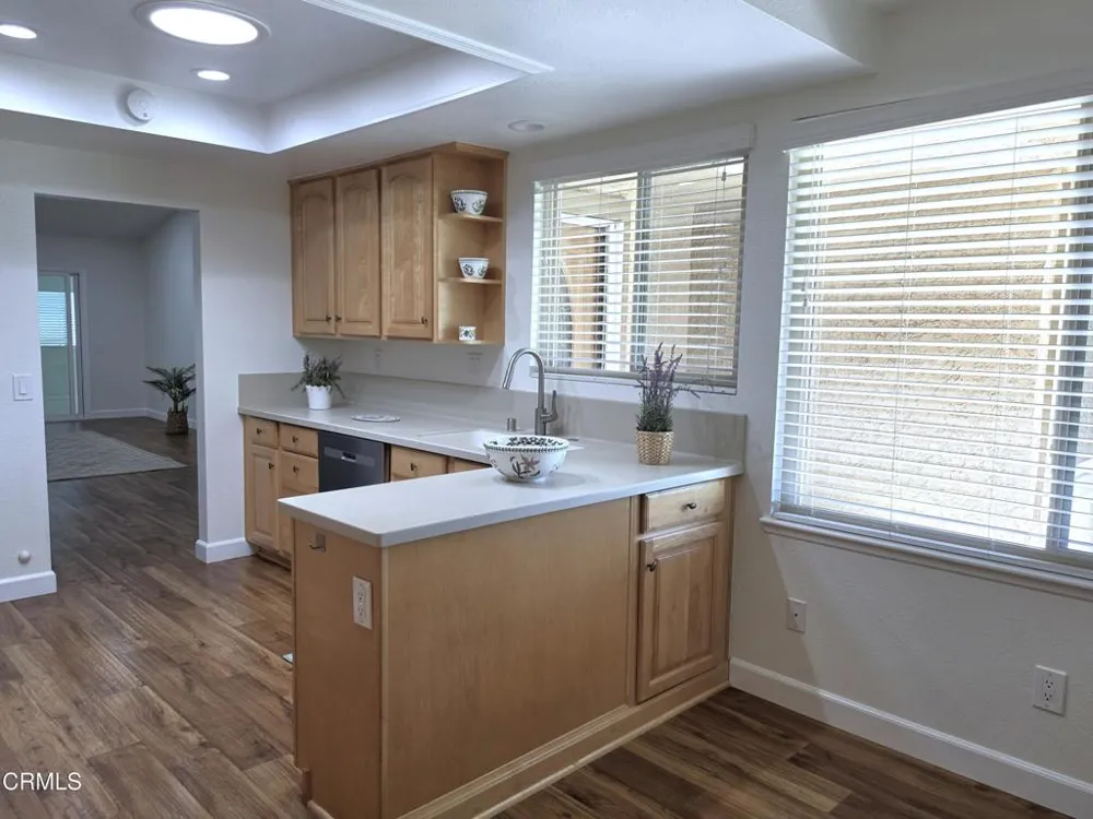 42033 Village 42 Camarillo, CA 93012