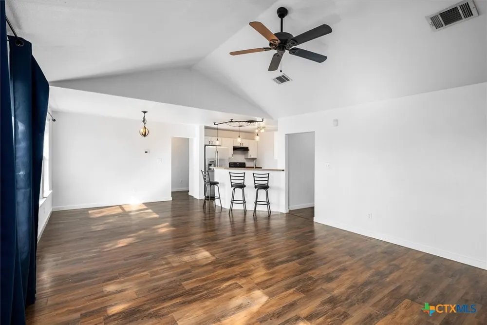 1514 Windridge Drive Lockhart, TX 78644