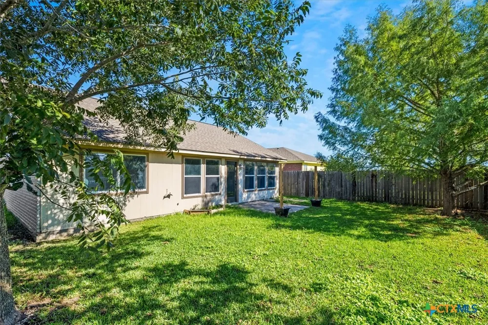 1514 Windridge Drive Lockhart, TX 78644