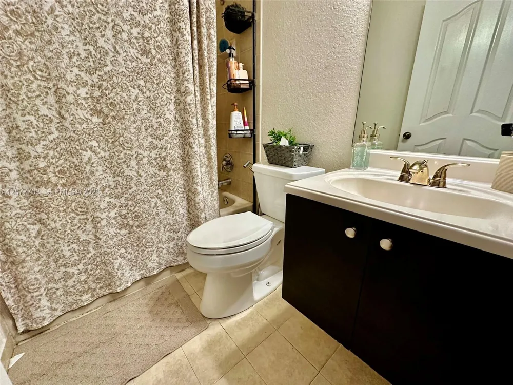 10901 NW 88th Ter #804 Doral, FL 33178