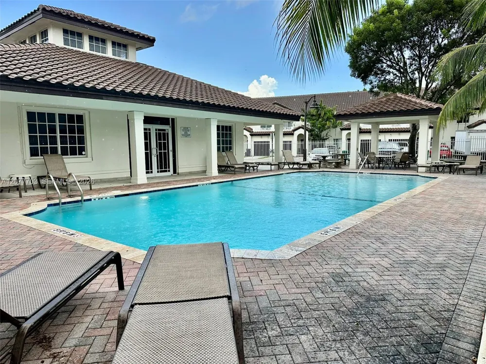 10901 NW 88th Ter #804 Doral, FL 33178