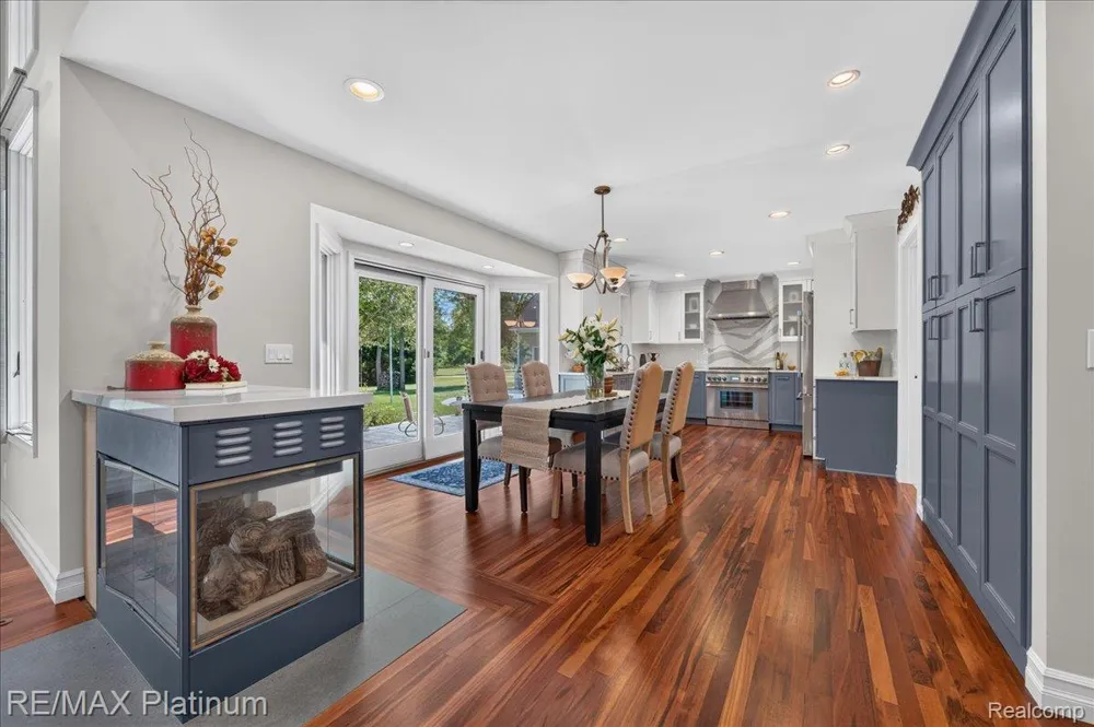 56 Wilderness Lake Court Hartland Township, MI 48380