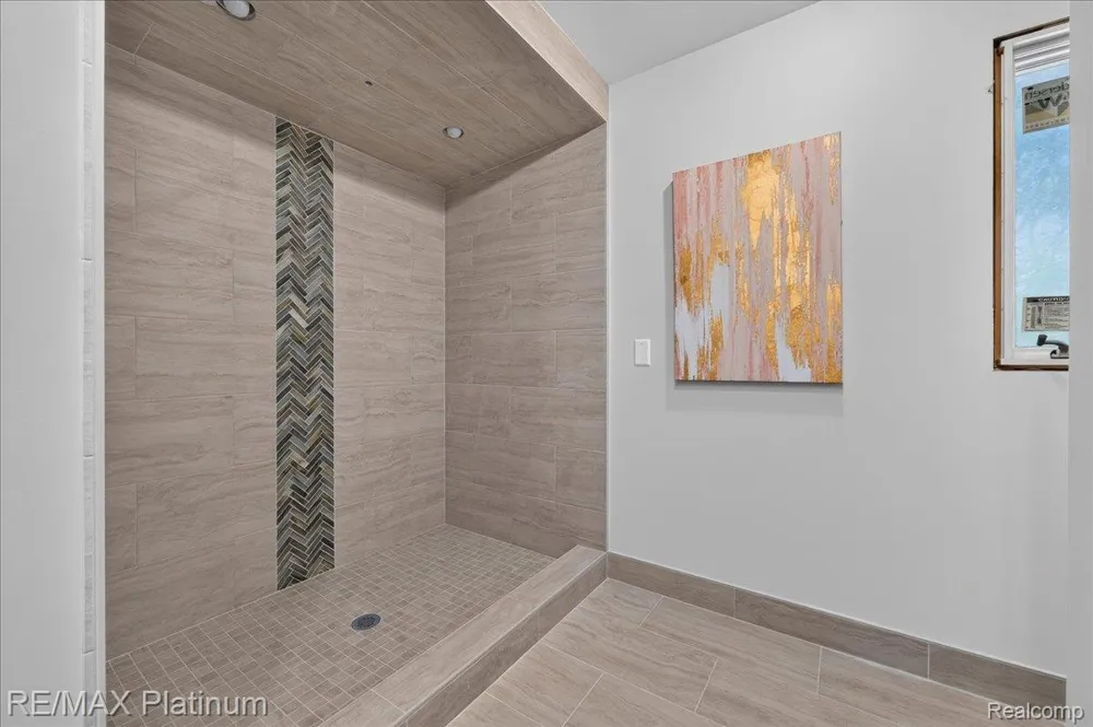 56 Wilderness Lake Court Hartland Township, MI 48380