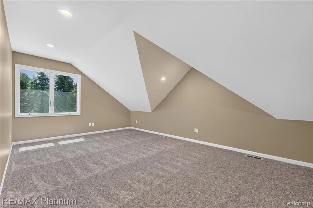 56 Wilderness Lake Court Hartland Township, MI 48380