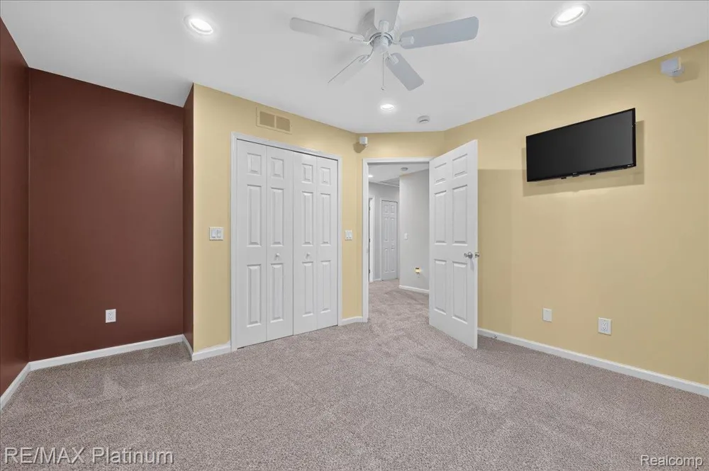 56 Wilderness Lake Court Hartland Township, MI 48380