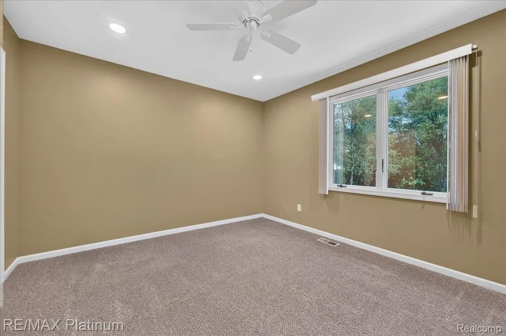 56 Wilderness Lake Court Hartland Township, MI 48380
