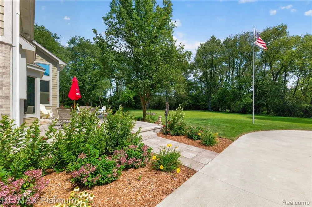 56 Wilderness Lake Court Hartland Township, MI 48380