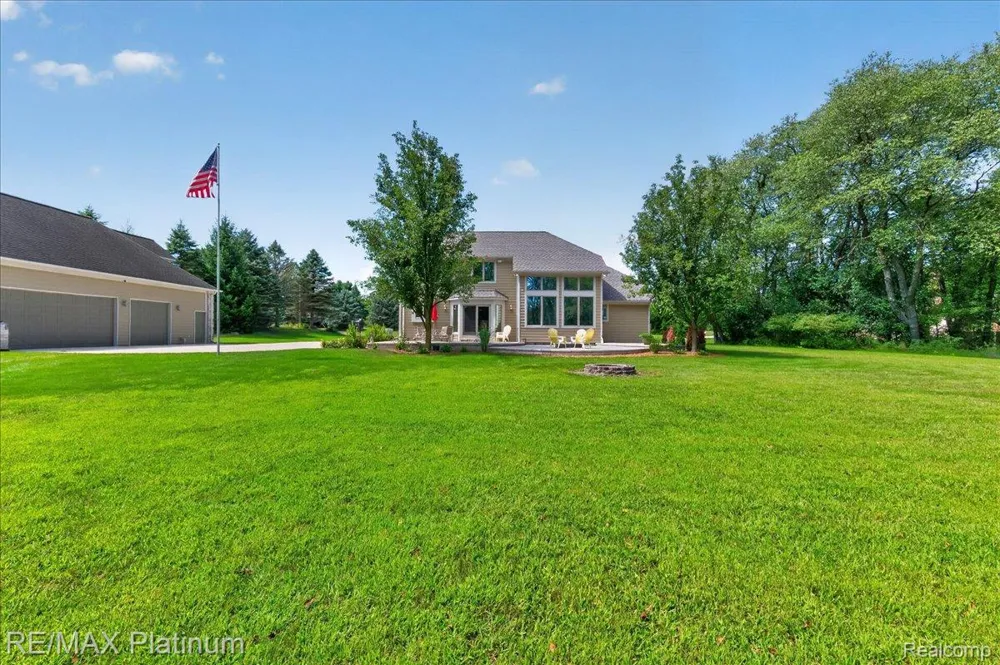 56 Wilderness Lake Court Hartland Township, MI 48380