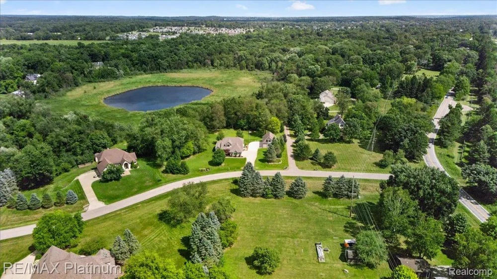 56 Wilderness Lake Court Hartland Township, MI 48380