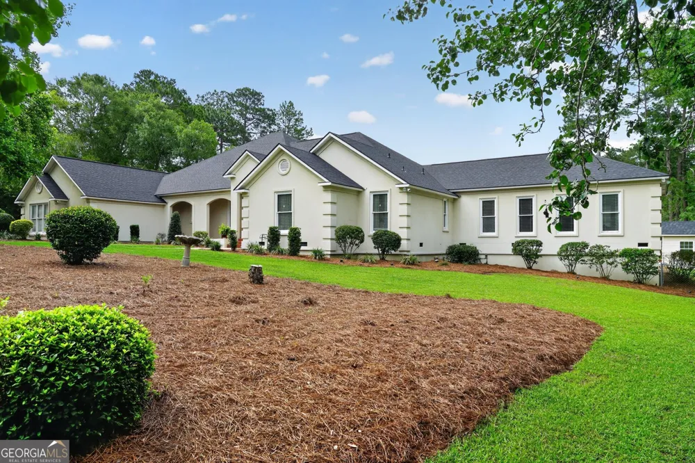 7 Lakeview CV Moultrie, GA 31768
