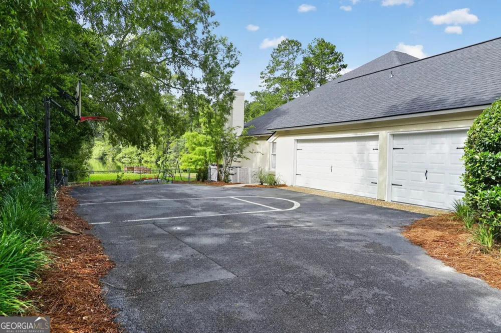 7 Lakeview CV Moultrie, GA 31768