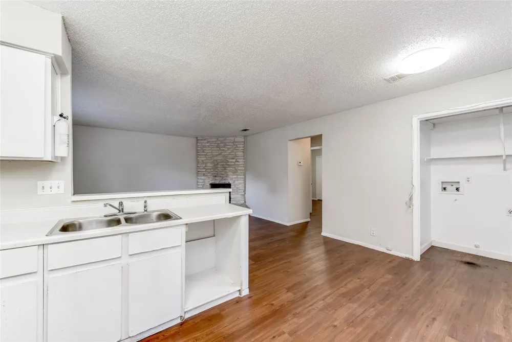 11907 Alpheus Avenue #B Austin, TX 78759