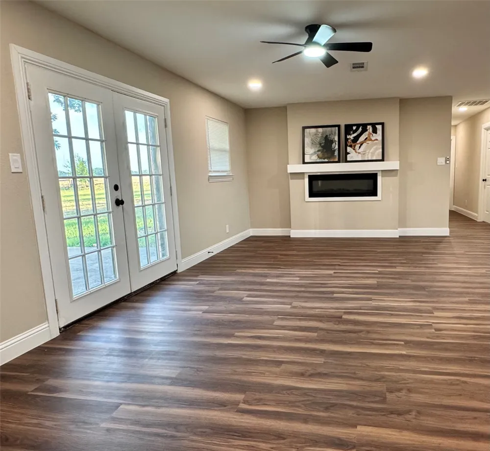 1401 Fm 1243 Brandon, TX 76628