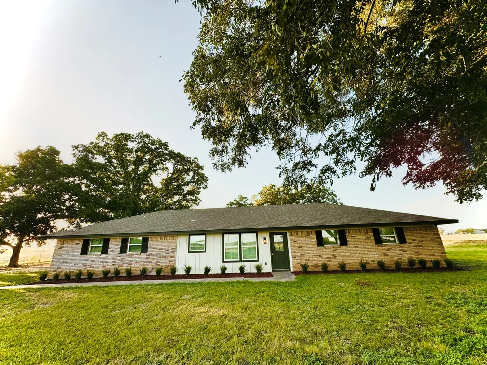 1401 Fm 1243 Brandon, TX 76628