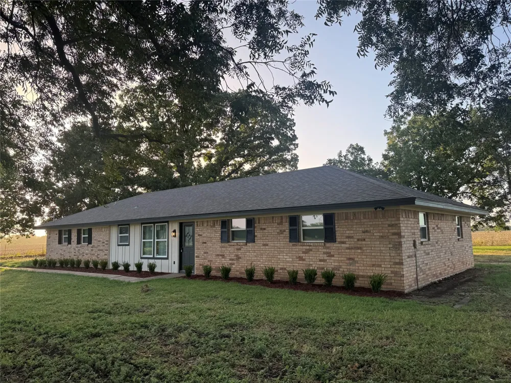 1401 Fm 1243 Brandon, TX 76628