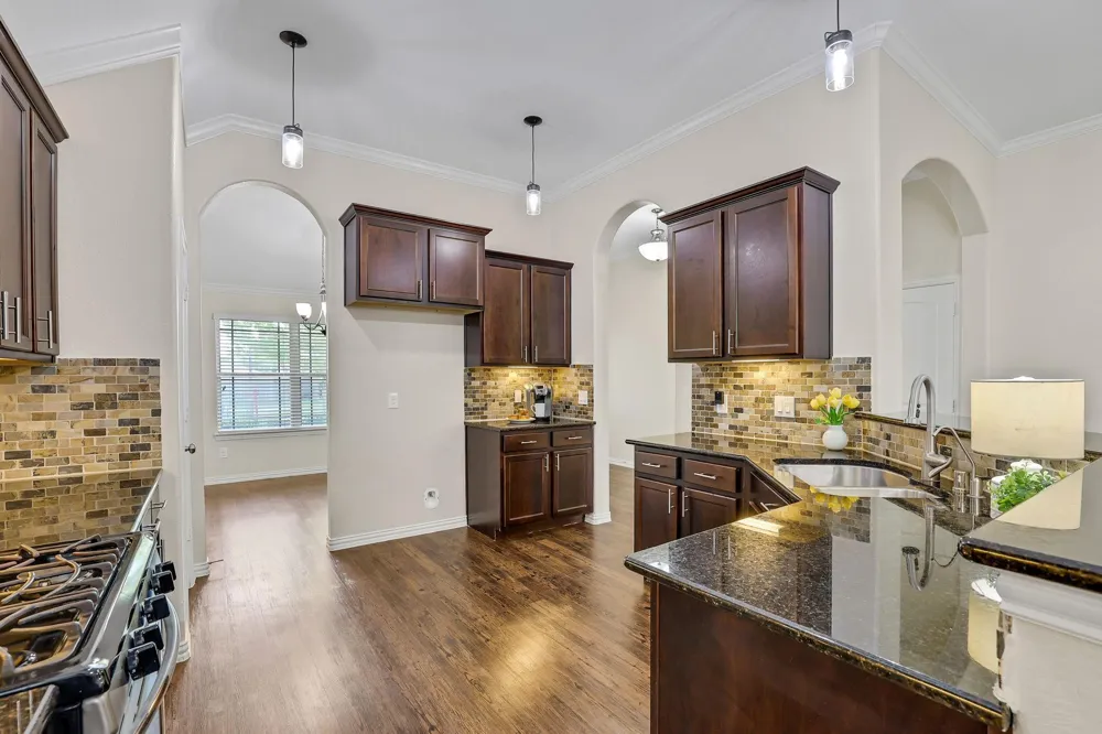 4251 Bearberry Avenue Baytown, TX 77521