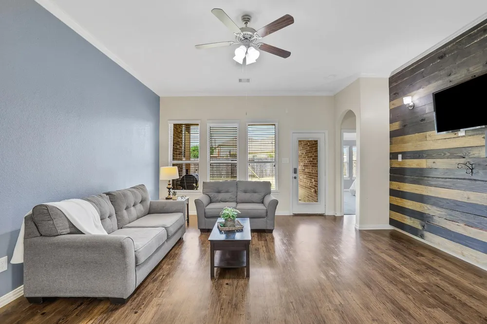 4251 Bearberry Avenue Baytown, TX 77521
