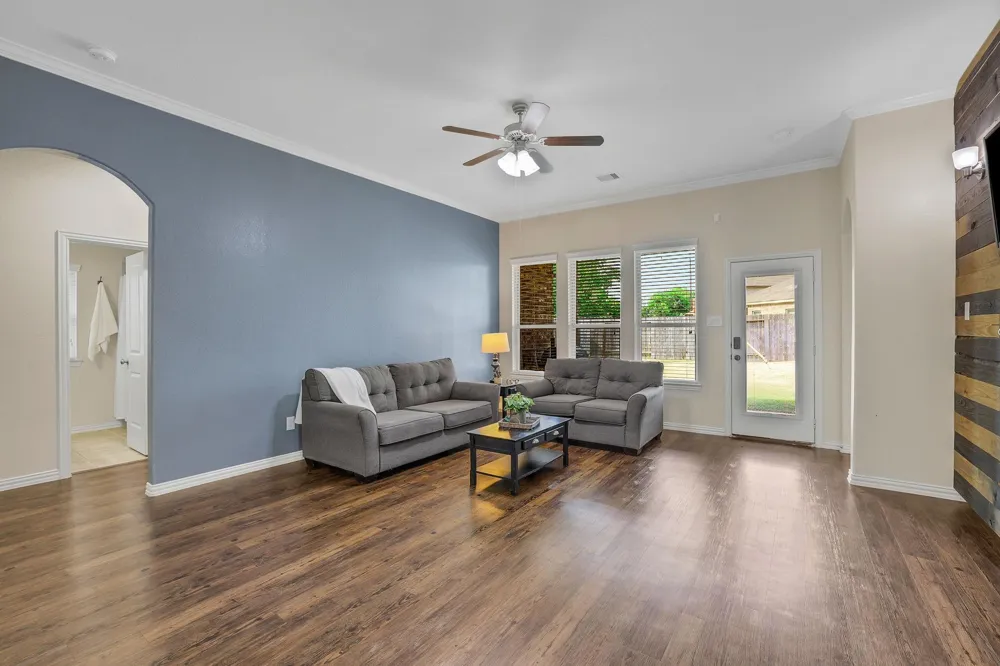 4251 Bearberry Avenue Baytown, TX 77521