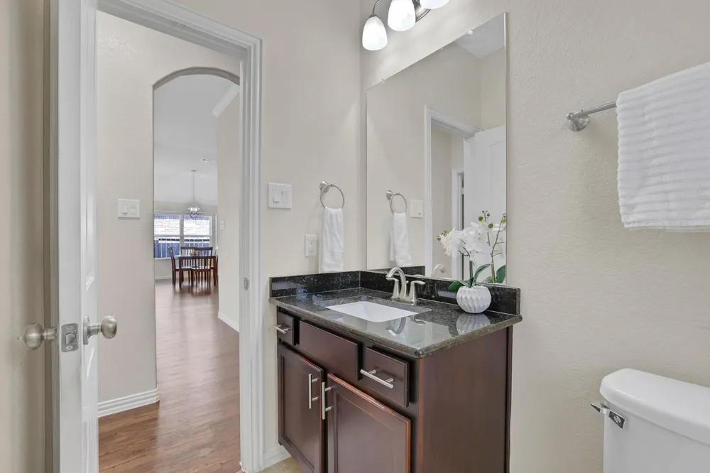 4251 Bearberry Avenue Baytown, TX 77521