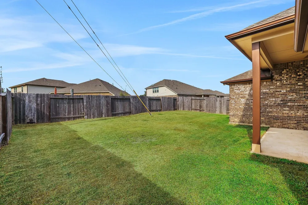 4251 Bearberry Avenue Baytown, TX 77521