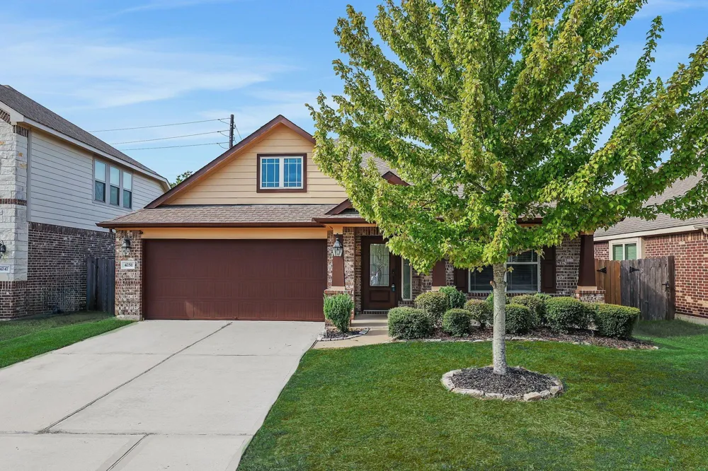 4251 Bearberry Avenue Baytown, TX 77521