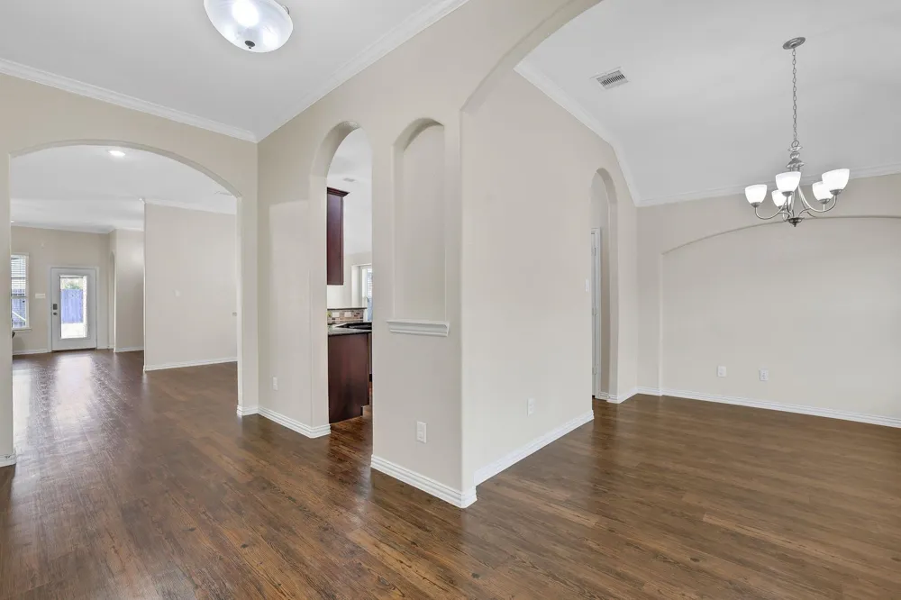 4251 Bearberry Avenue Baytown, TX 77521