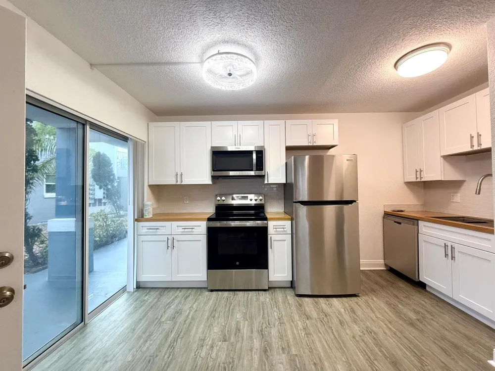 436 AUBURN #105 