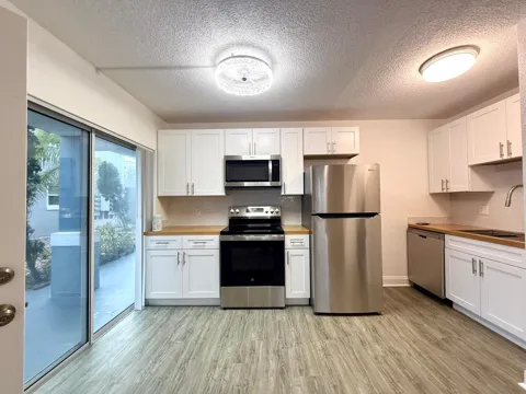 436 AUBURN #105