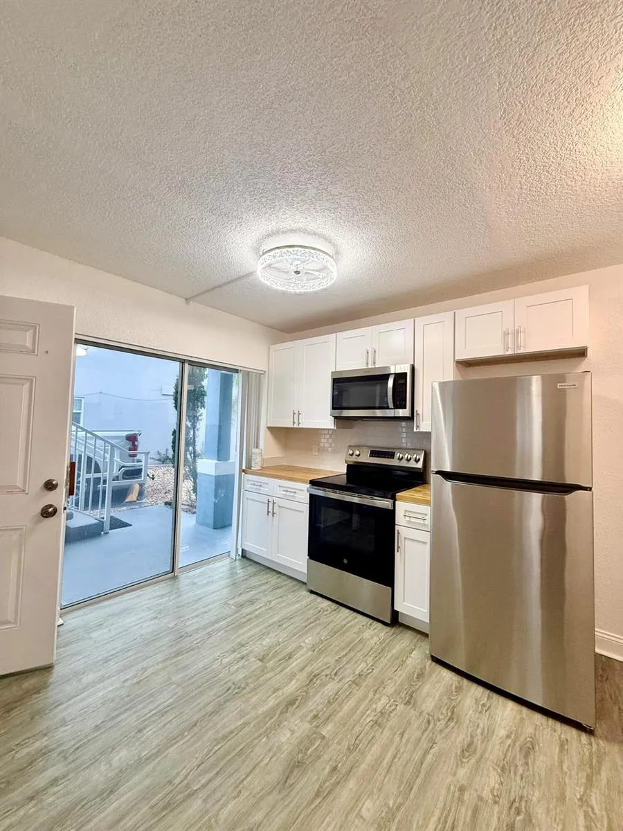 436 AUBURN #105 
