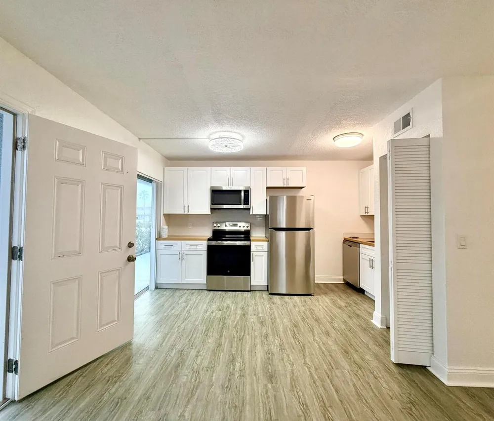 436 AUBURN #105 