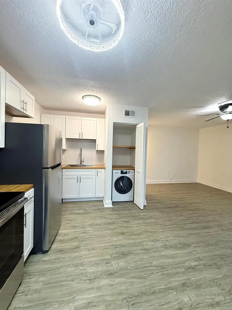436 AUBURN #105 