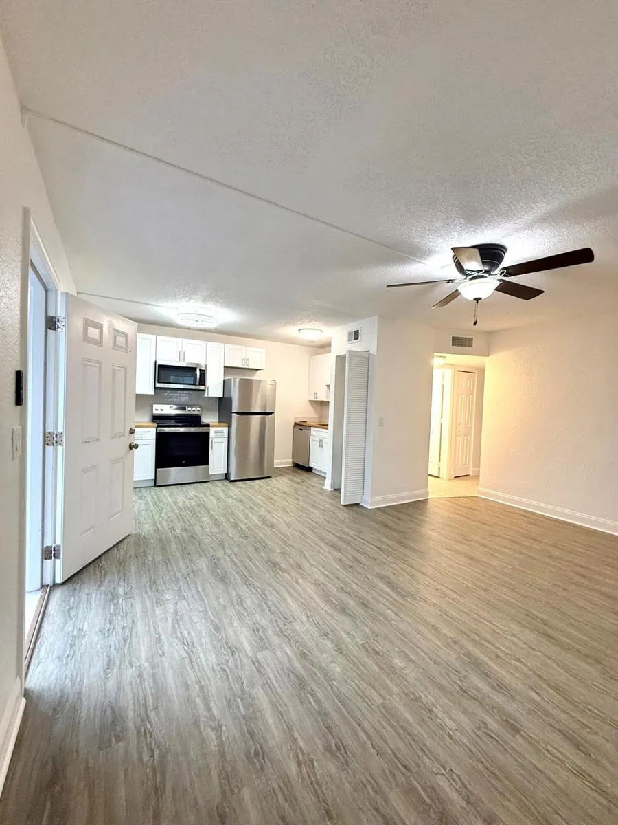 436 AUBURN #105 