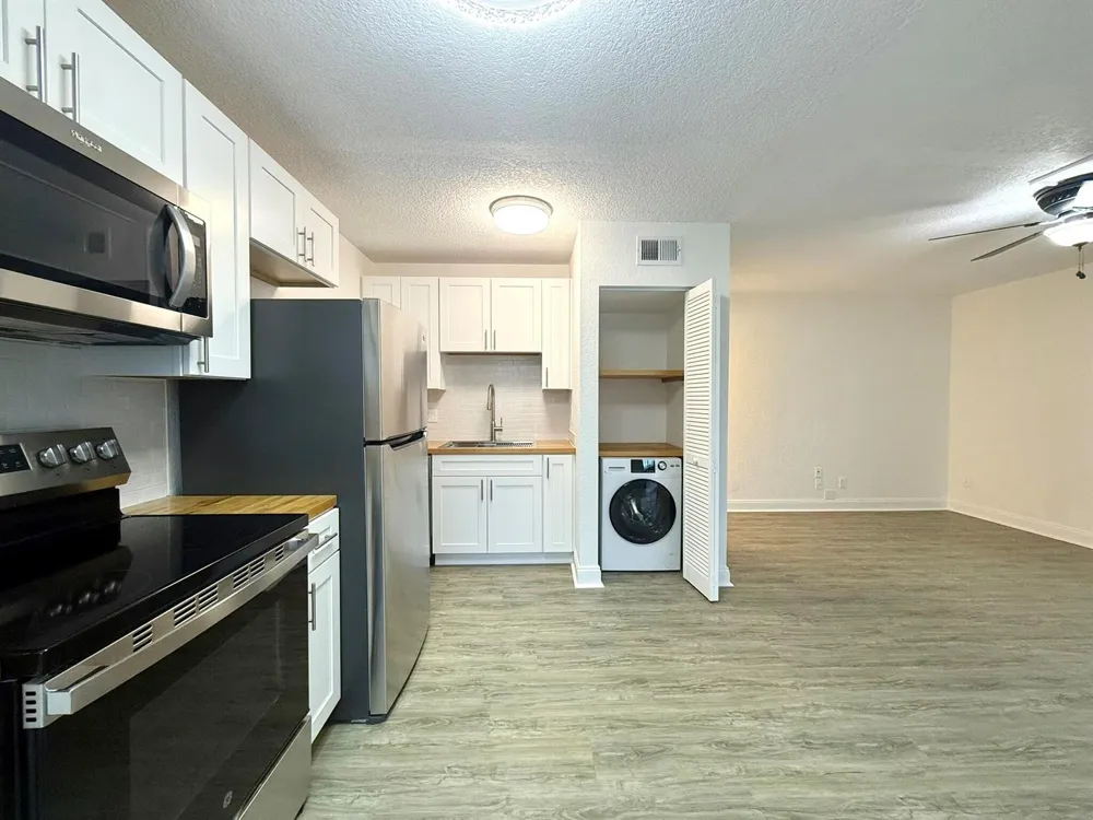 436 AUBURN #105 