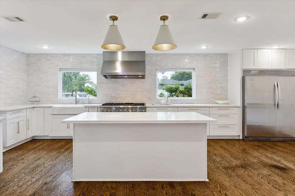 2503 Stoney Brook Drive Houston, TX 77063
