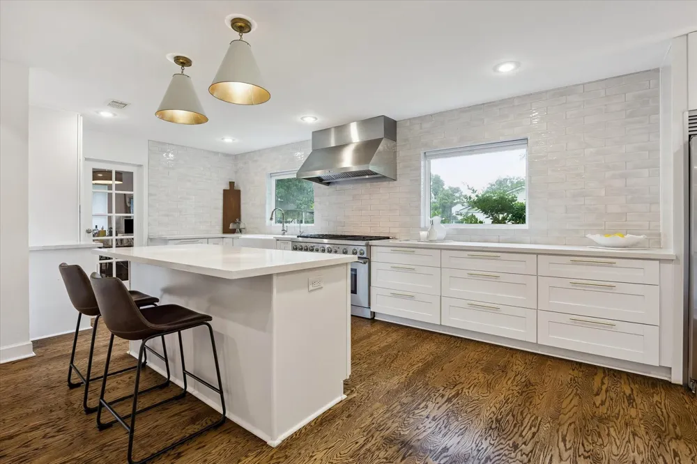 2503 Stoney Brook Drive Houston, TX 77063