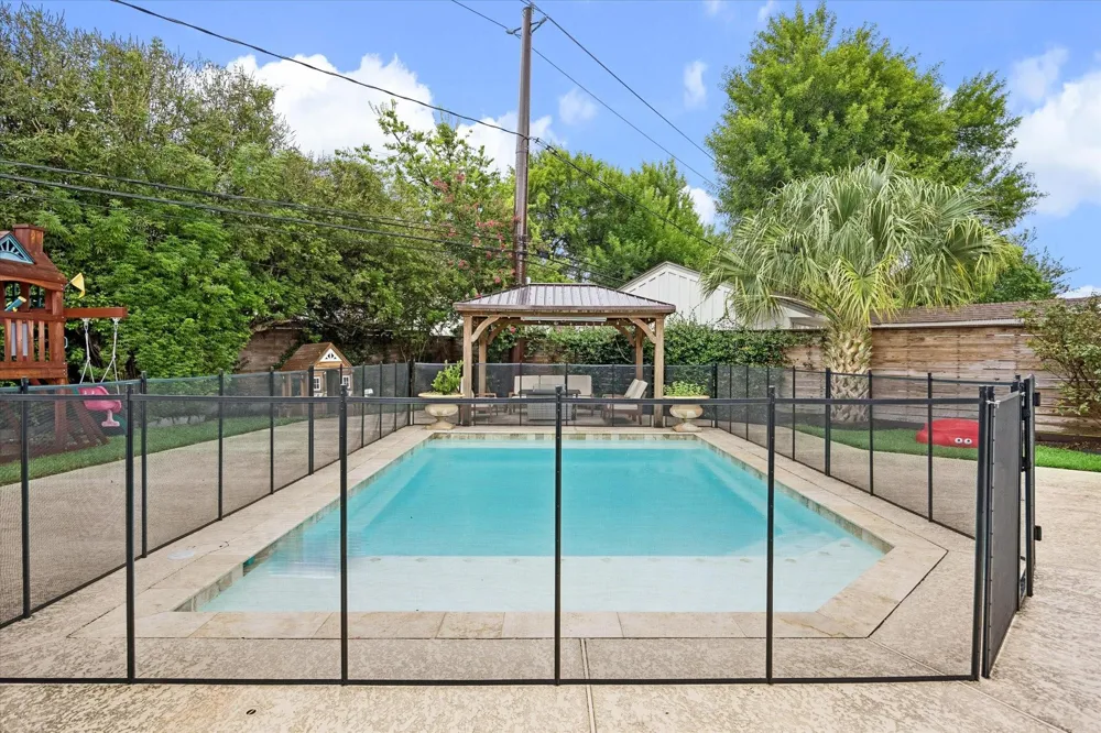 2503 Stoney Brook Drive Houston, TX 77063