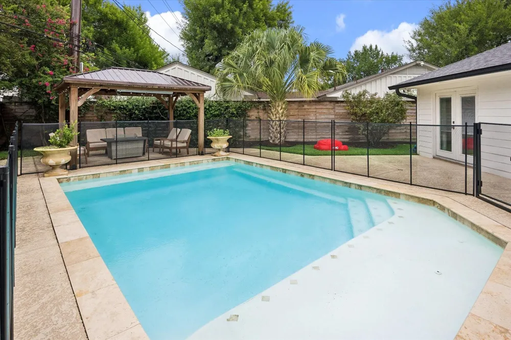 2503 Stoney Brook Drive Houston, TX 77063